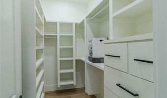 2 Scotch Broom Pl, Bella Vista, AR 72715