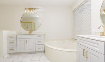 10354 Jade Forest Dr, Affton, MO 63123