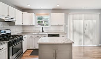 4 BROMLEY Ct, Atco, NJ 08004