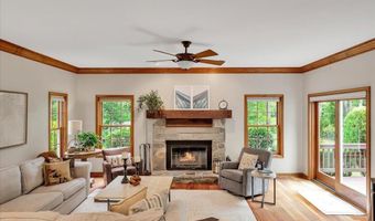 28 Loudon Pkwy, Albany, NY 12211