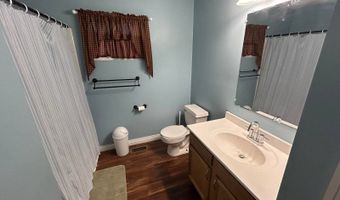 11812 Midland Trail Rd, Ashland, KY 41102
