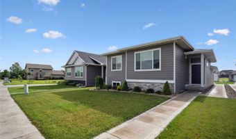 137 Wilder Ln, Ames, IA 50014