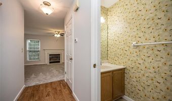 308 Kehrs Mill Bend Ct, Ballwin, MO 63011