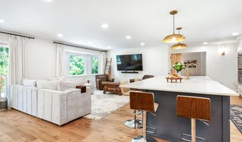 30 Packard Dr, Middletown, NJ 07748