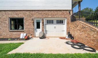 1380 Cronic Town Rd, Auburn, GA 30011