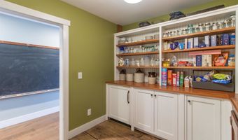 29 Dashney Rd, Burke, VT 05832