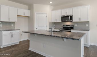 1104 Aviator Ln, Ayden, NC 28513