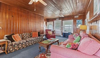 202 Glenn St, Atlantic Beach, NC 28512