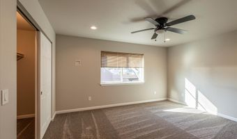 318 11TH St, Bandon, OR 97411