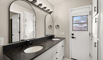 5208 Russell Dr NW, Albuquerque, NM 87114