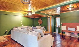 10 Narrow Ln, Charlestown, RI 02813