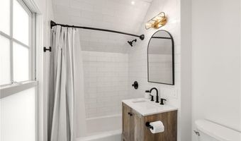 14 Robinson St, Narragansett, RI 02882