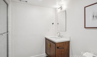 6038 Old Providence Rd, Charlotte, NC 28226