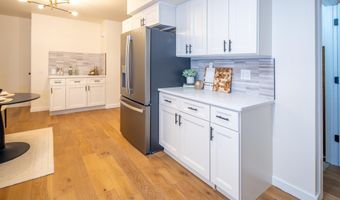 5905 Malabar Ln, Madison, WI 53711