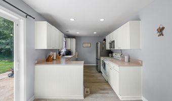 1239 Dossett St, Athens, TN 37303