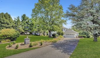 12 E Gate Dr, Alloway, NJ 07418