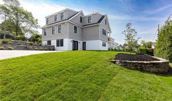 35 Coggeshall Ave, Newport, RI 02840