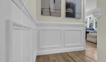 2 8th St, Aberdeen, NJ 07747