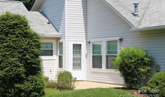 4 Gatehouse Ct, Asheville, NC 28803