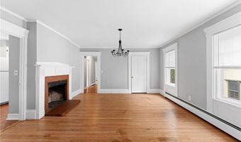 692 Hope St 2, Bristol, RI 02809