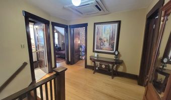 817 N Main St, Aberdeen, SD 57401