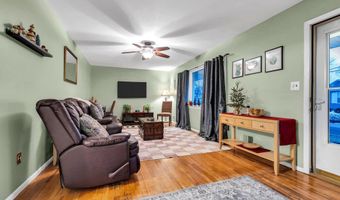 46 Bowline St, Beachwood, NJ 08722