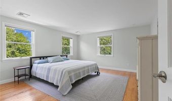 30 Battery Ln, Jamestown, RI 02835