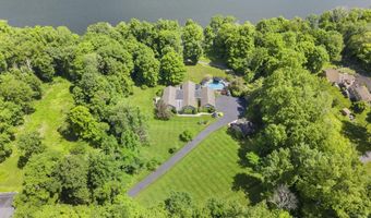 21 Windwood Rd, Brookfield, CT 06804