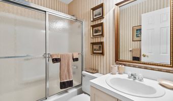 28 Leeton Rd, Amagansett, NY 11930