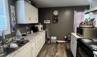 205 Sunshine Ln, Batesville, AR 72501