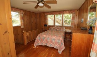 162 Pillsbury Pt, Arnolds Park, IA 51331