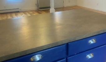 78 High St, Belfast, ME 04915