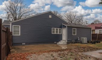 430 W College St, Aurora, MO 65605