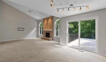 2418 Meadowridge Ct, Ann Arbor, MI 48105
