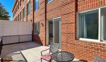 635 SLATERS Ln G-01, Alexandria, VA 22314