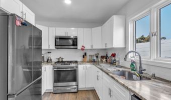 76 W 25th St, Bayonne, NJ 07002