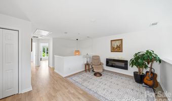 643 Raphael Pl, Charlotte, NC 28205