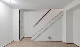 2826 JEFFERSON Dr, Alexandria, VA 22303
