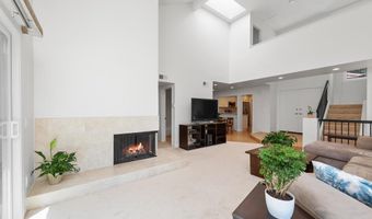 1202 Mission Verde Dr, Camarillo, CA 93012