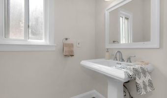 1 PINEY MEETINGHOUSE Ct, Potomac, MD 20854