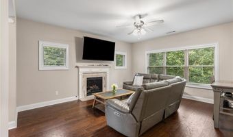 201 Wilhelmina Dr, Austell, GA 30168
