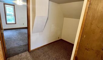 823 Pine Ave, Alma, MI 48801