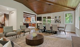 3867 Hawk Crest Rd, Ann Arbor, MI 48103