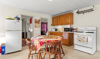 136 Duke St, East Greenwich, RI 02818