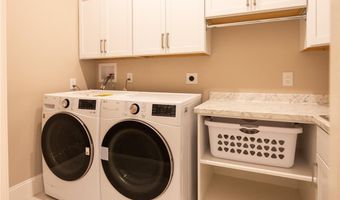 7 Dennell Dr, Lincoln, RI 02865