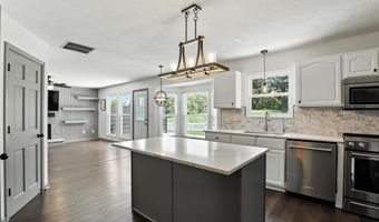 7961 Thornberry Ct, Avon, IN 46123