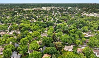 1738 E JONQUIL Ter, Arlington Heights, IL 60004