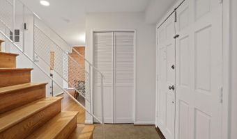 4848 RED FOX Dr, Annandale, VA 22003