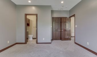 20 Forrests Edge Ct, Indianapolis, IN 46227