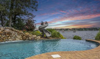 99 Holly Ln, Bayville, NJ 08721